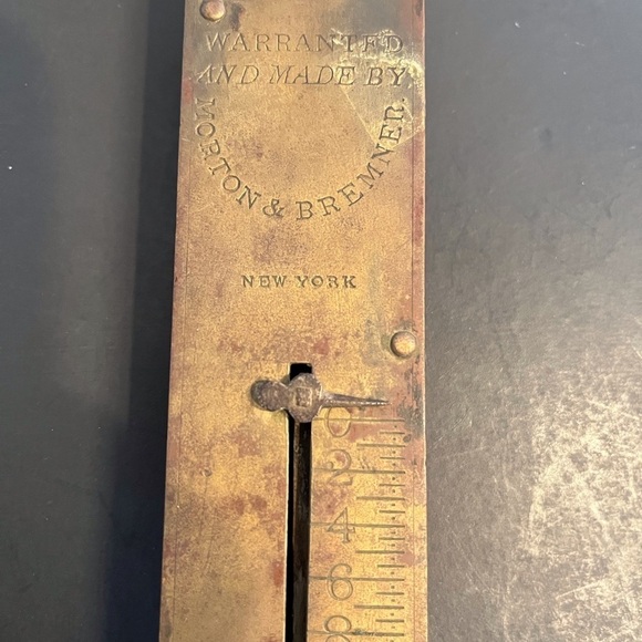 Antique Brass Spring Scale Weighs up to 12 Pounds - Picture 4 of 6